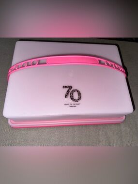 Tupperware Pink Rectangular 70th Cake Taker